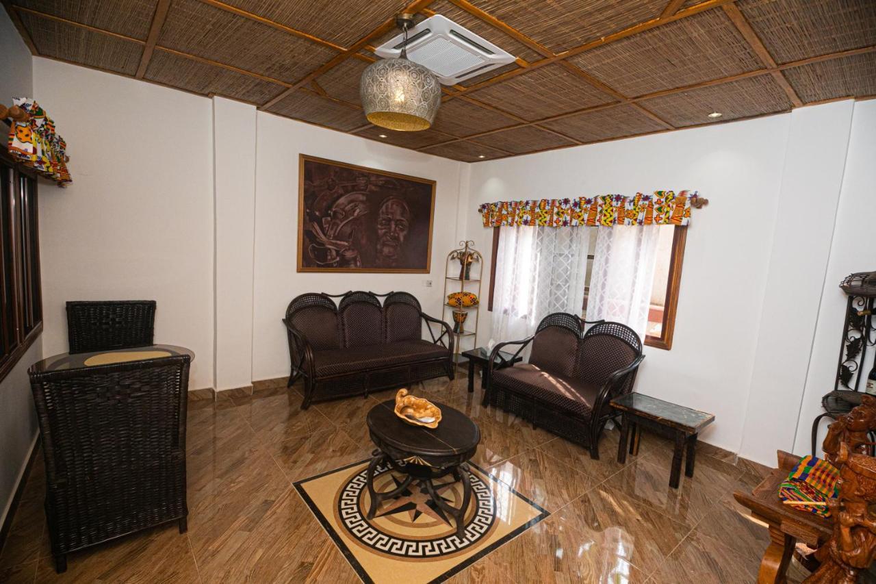 Ike'S Cultural Village Kumasi Luaran gambar