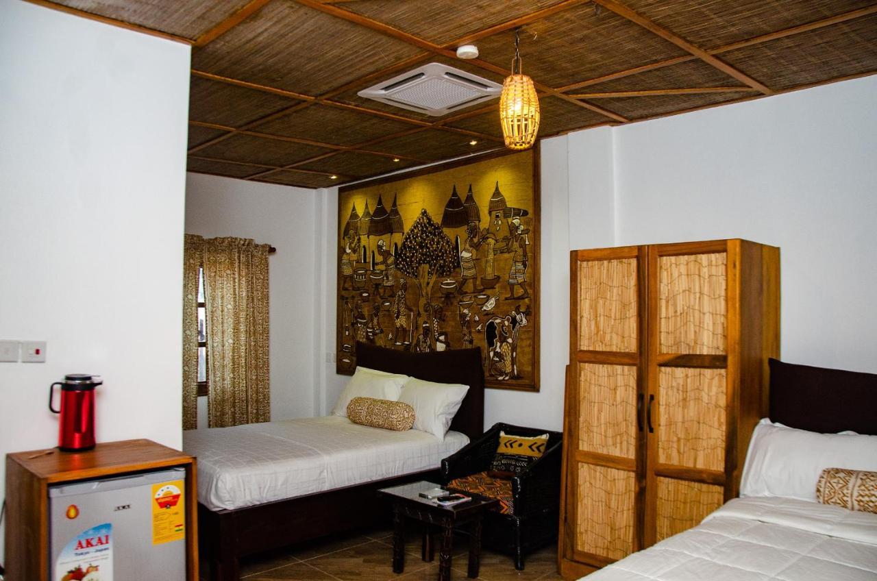 Ike'S Cultural Village Kumasi Luaran gambar